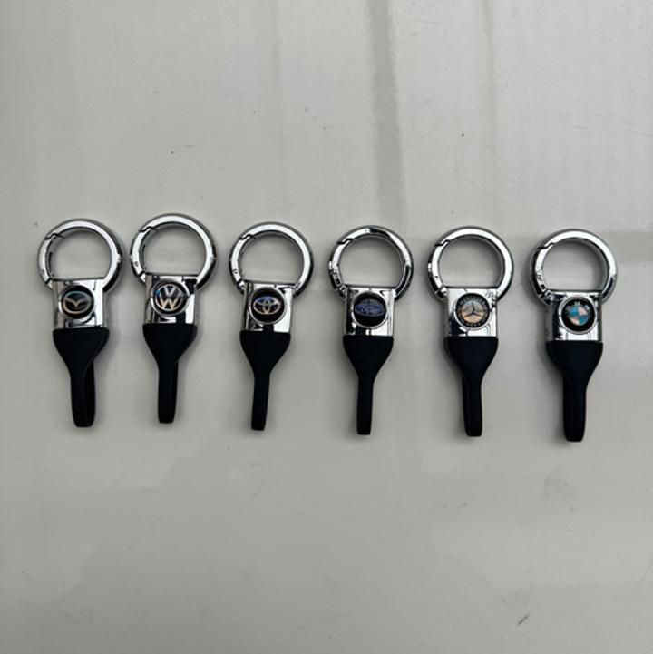 Llavero Lujo Elegante Marca Logo Carro Camioneta Con Emblema